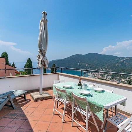 Awesome Home In Moneglia With Kitchen Bagian luar foto