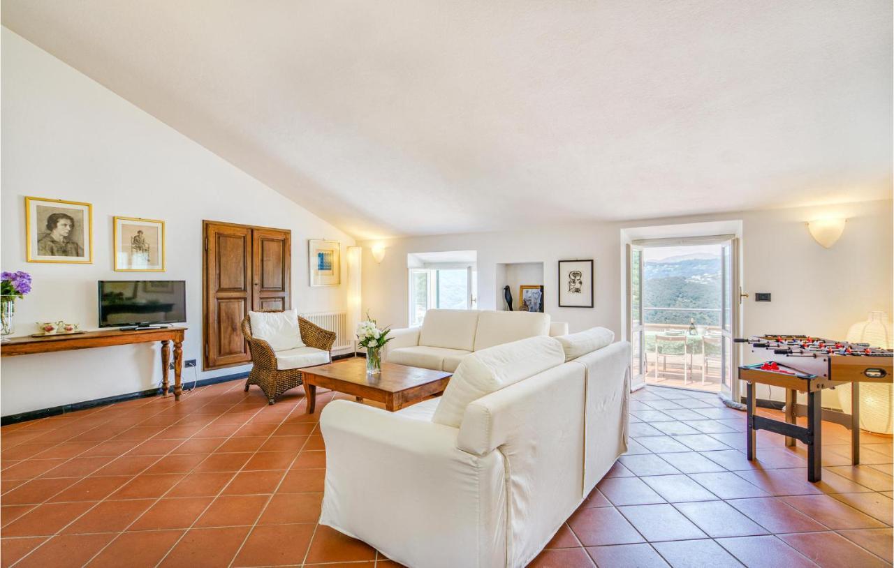 Awesome Home In Moneglia With Kitchen Bagian luar foto