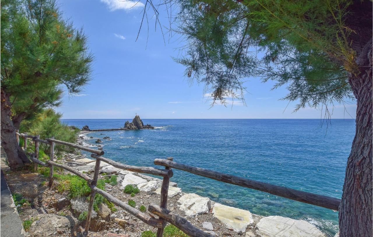 Awesome Home In Moneglia With Kitchen Bagian luar foto