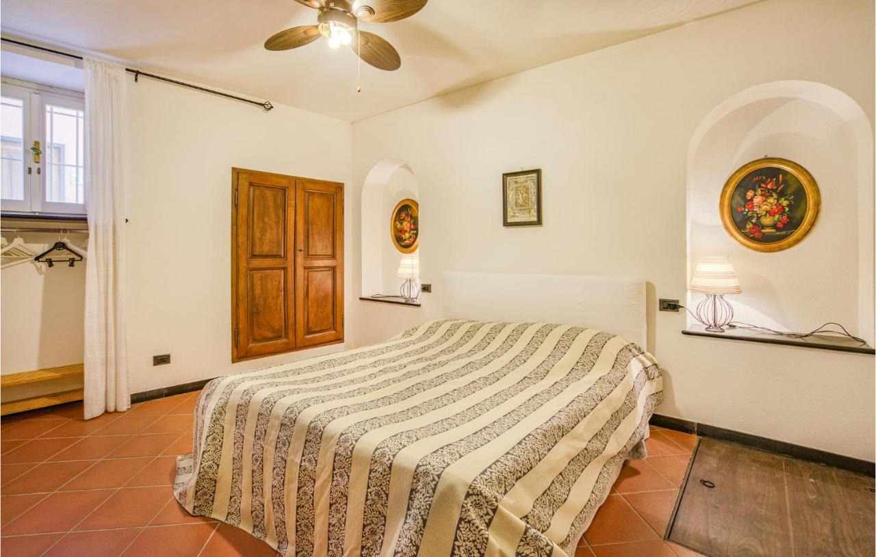 Awesome Home In Moneglia With Kitchen Bagian luar foto
