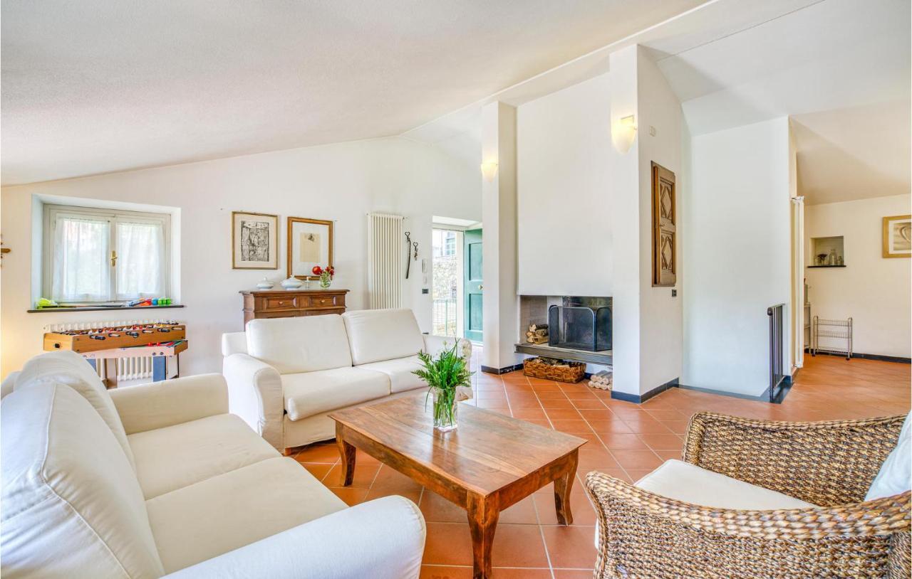 Awesome Home In Moneglia With Kitchen Bagian luar foto